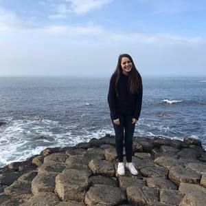 Meet your Posher, Caitlin